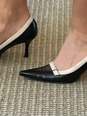 Sergio Rossi Black Pumps with Cream Trim